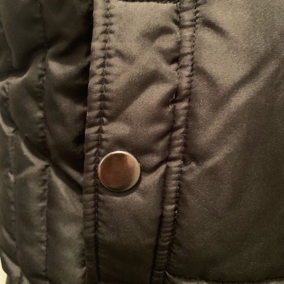 Faux Fur Lined Puffy Vest - Picture 3 of 8